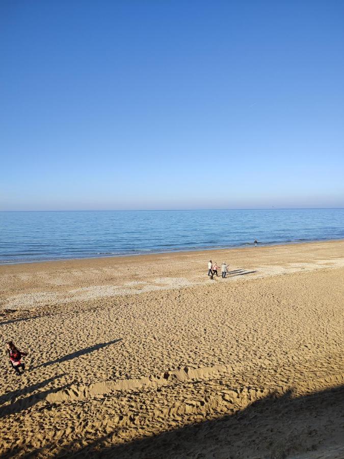 Un Nid D ' Amour Cabourg Luaran gambar